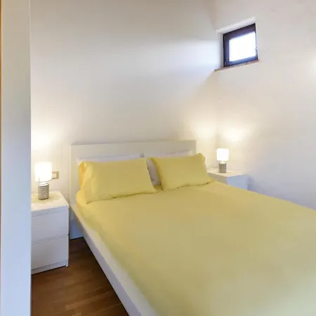 Cozy In With House A Mountain View