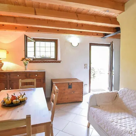Cozy In With House A Mountain View フェルトレ
